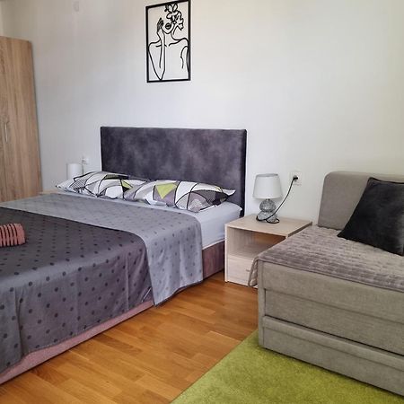 Modern & Trendy Apartment Skopje Exterior photo