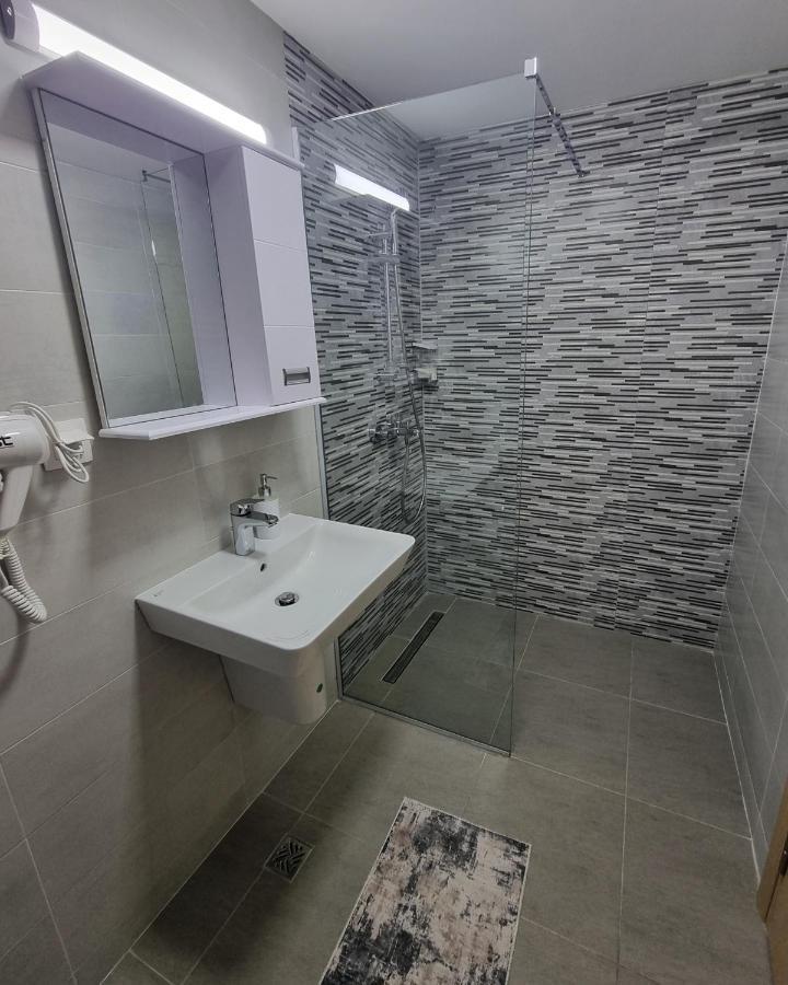 Modern & Trendy Apartment Skopje Exterior photo